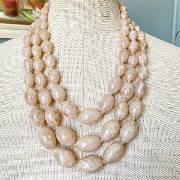 Vintage Signed West Germany Three Strand Nude Beige Swirl Resin Bead Necklace. - Picture 5 of 6